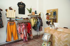 Daisy Lee Vintage in USA, Missouri | Clothes - Country Helper