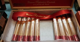 Edward's Pipe & Tobacco Shop in USA, Florida | Tobacco Products - Country Helper