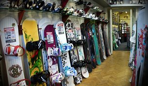 El Nino Snow and Skate Shop in Czech Republic, Central Bohemian | Sporting Equipment,Sportswear - Rated 4.6