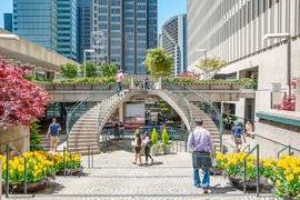 Embarcadero Center in USA, California | Gifts,Shoes,Clothes,Handbags,Swimwear,Sportswear,Natural Beauty Products,Accessories - Country Helper