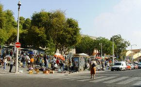 Flea Market in Portugal, Lisbon metropolitan area | Souvenirs,Gifts,Art,Home Decor,Accessories - Country Helper