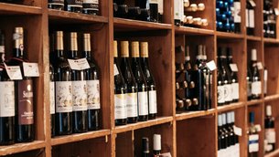Florence Wine Shop in Italy, Tuscany | Wine - Country Helper