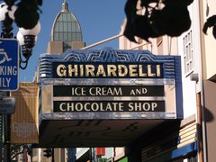Ghirardelli Ice Cream & Chocolate in USA, California | Sweets - Country Helper
