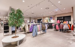 H&M in Poland, Lower Silesian | Shoes,Clothes,Accessories - Country Helper