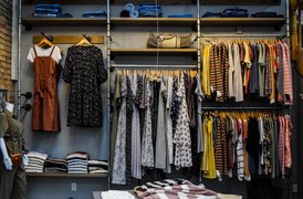 Hub in United Kingdom, Greater London | Clothes - Country Helper