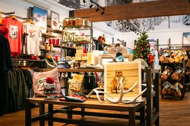Jackson Hole Resort Store in USA, Wyoming | Souvenirs - Country Helper