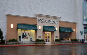 Jos A. Bank in USA, District of Columbia | Clothes - Country Helper