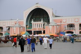 Khujand Market in Tajikistan, North Tajikistan | Clothes,Herbs,Fruit & Vegetable,Organic Food,Accessories,Spices - Country Helper