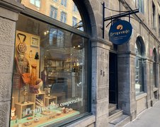 The Cooperative Footprint in Canada, Quebec | Souvenirs - Country Helper