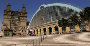 Lime Street Station Shopping Outlets in United Kingdom, North West England | Shoes,Clothes,Sportswear,Natural Beauty Products,Fragrance,Accessories - Country Helper