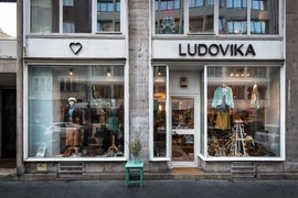Ludovika in Hungary, Central Hungary | Clothes - Country Helper