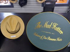 Mad Hatter in USA, Georgia | Accessories - Country Helper