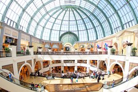 Mall of the Emirates | Handbags,Shoes,Clothes,Sportswear,Watches,Travel Bags,Jewelry - Rated 4.7