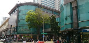Mustafa Centre in Singapore, Singapore city-state | Home Decor,Shoes,Clothes,Swimwear,Sportswear,Natural Beauty Products,Fragrance,Accessories - Country Helper