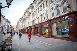 Nikolskaya Plaza in Russia, Central | Souvenirs,Shoes,Clothes,Fragrance,Cosmetics,Watches,Accessories,Jewelry - Country Helper