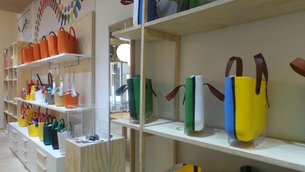 O Bag Store in Italy, Tuscany | Handbags - Country Helper