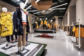 The North Face Milan Orefici in Italy, Lombardy | Shoes,Clothes - Country Helper