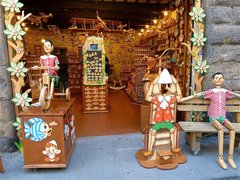 Pinocchio Store Florence in Italy, Tuscany | Souvenirs - Country Helper