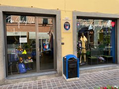 Pisa Store in Italy, Tuscany | Sportswear - Country Helper