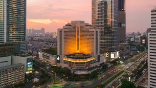 Plaza Indonesia in Indonesia, Special Capital Region of Jakarta | Shoes,Clothes,Sportswear,Fragrance,Accessories - Rated 4.7