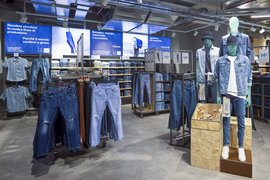 Primark in Italy, Lombardy | Shoes,Clothes,Handbags,Accessories - Country Helper