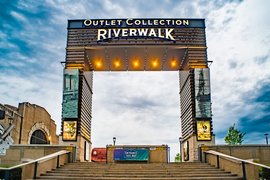 Riverwalk Outlets in USA, Louisiana | Shoes,Clothes,Accessories - Country Helper