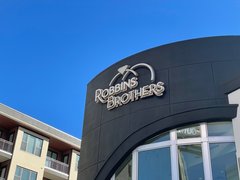Robbins Brothers in USA, Texas | Jewelry - Country Helper