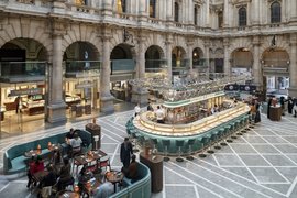 Royal Exchange Arcade in United Kingdom, North West England | Shoes,Clothes,Handbags,Watches,Accessories,Jewelry - Country Helper