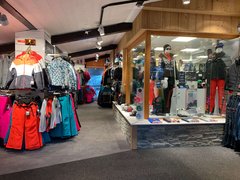 Skimium Snow Bourg | Sporting Equipment,Sportswear - Rated 4.5