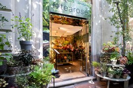Tearose Boutique Milan in Italy, Lombardy | Shoes,Clothes,Accessories - Country Helper