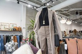 The Latest Scoop in Canada, British Columbia | Clothes - Country Helper