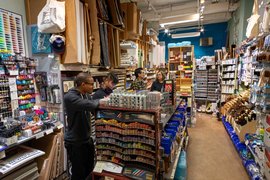 The League’s Art Supply Store in USA, New York | Art - Country Helper