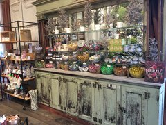 The Paris Market in USA, Georgia | Souvenirs,Gifts - Country Helper