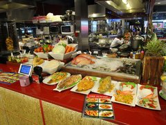 Tops Food Hall Central Pattaya in Thailand, Eastern Thailand | Seafood,Herbs,Dairy,Organic Food,Spices - Country Helper