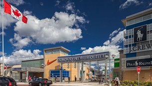 Toronto Premium Outlets in Canada, Ontario | Shoes,Clothes,Swimwear,Sportswear - Country Helper