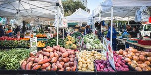 Union Square Greenmarket in USA, New York | Herbs,Fruit & Vegetable - Country Helper