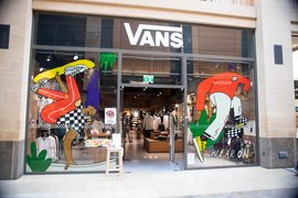 Vans Store Naples in Italy, Campania | Sportswear - Country Helper