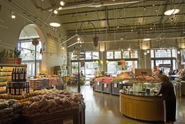 Whole Foods Market in USA, California | Seafood,Groceries,Herbs,Fruit & Vegetable,Organic Food - Country Helper