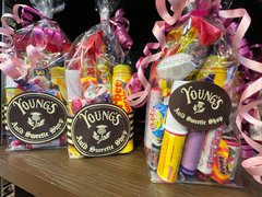 Young's Auld Sweetie Shop | Sweets - Rated 4.6