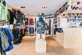 Planks Clothing & Coffee - Tignes in France, Auvergne-Rhone-Alpes | Clothes,Accessories - Country Helper