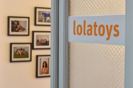 Lolatoys in Spain, Community of Madrid  - Country Helper